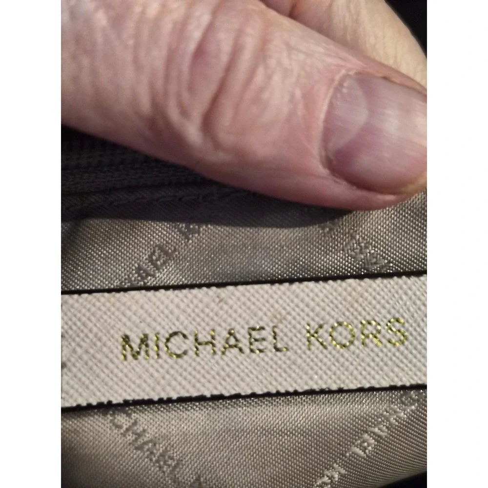 Michael Kors Voyager Tote Bag Pink Saffiano Leather Gold Hardware Shoulder‎ Bag